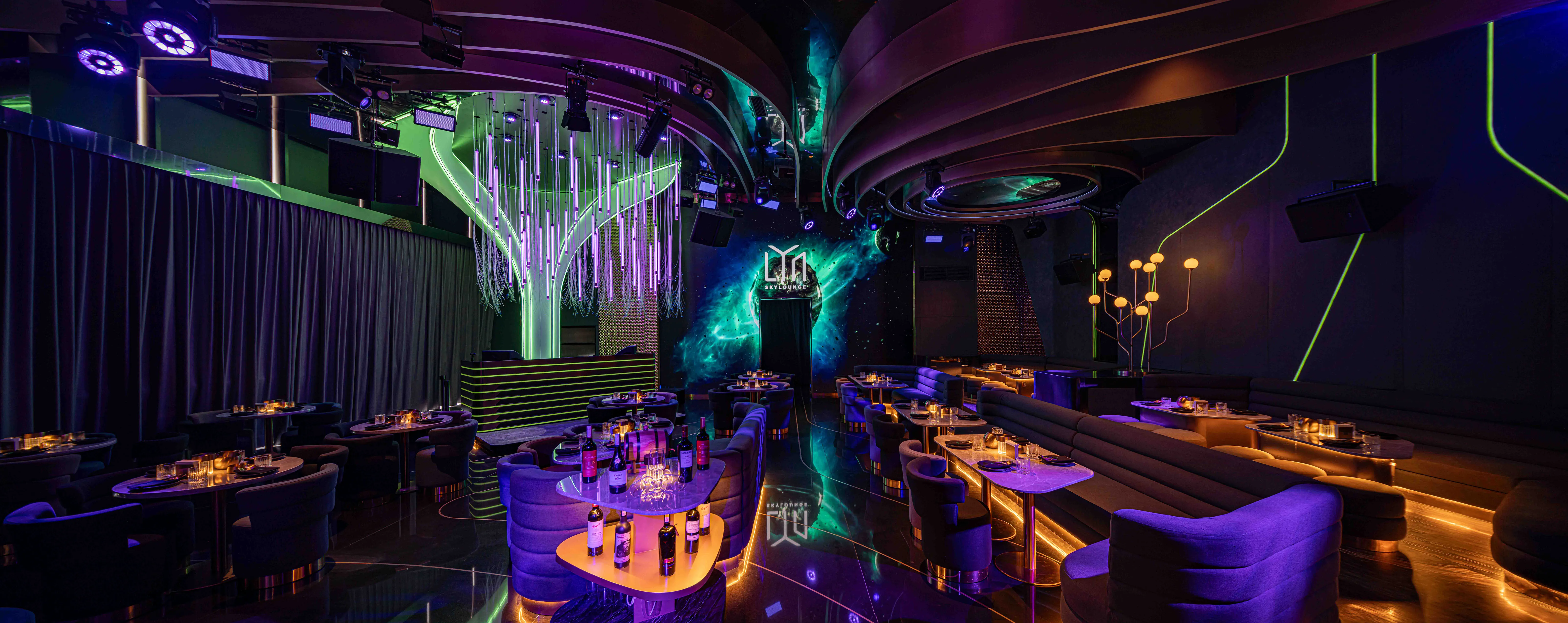 Lyn Skylounge 