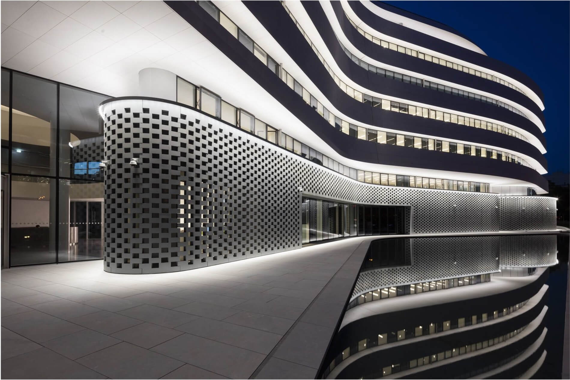 Façade Grazing Light-Downwards