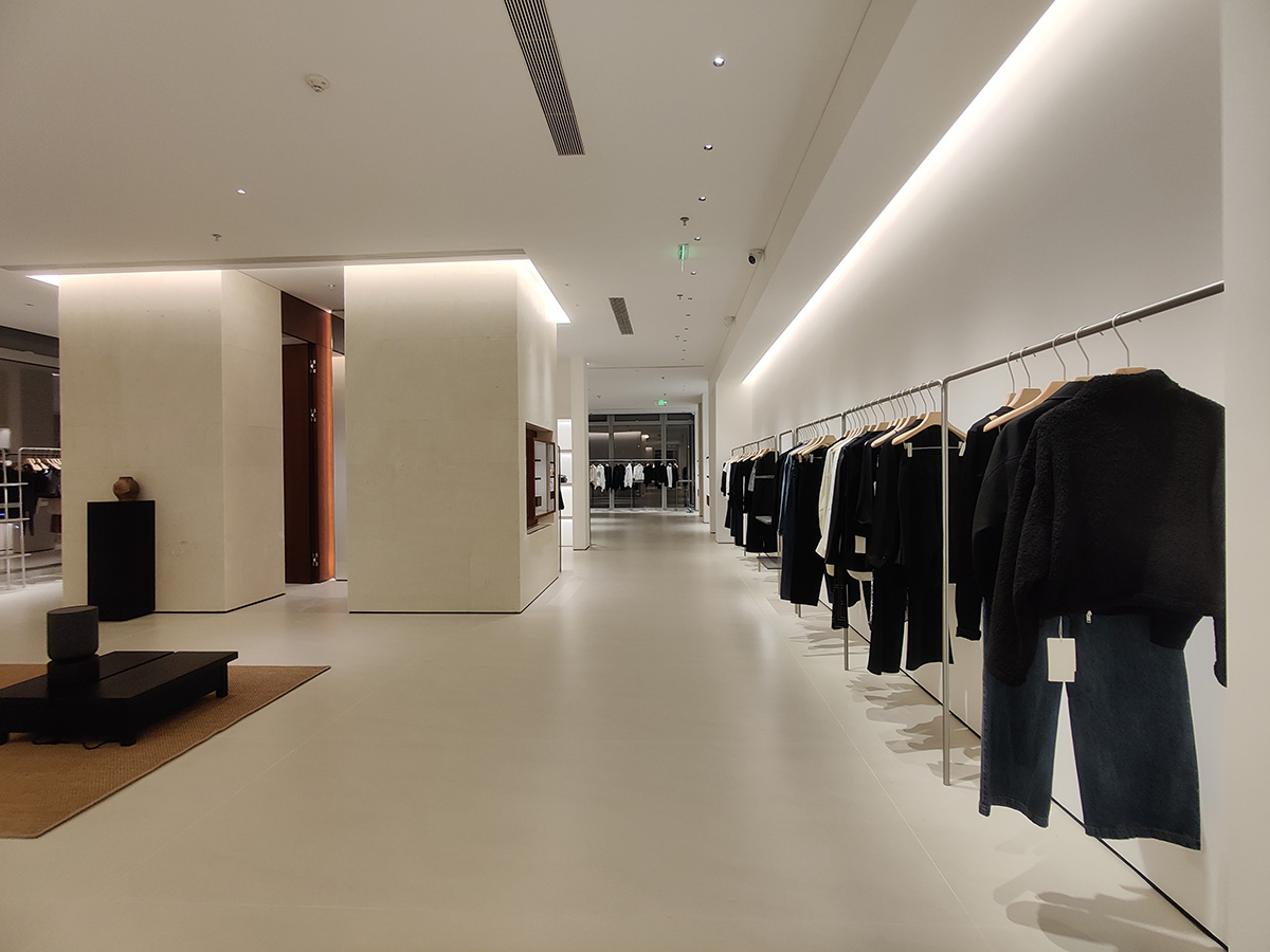 Adjustable LED Recessed Downlights for Retail Lighting