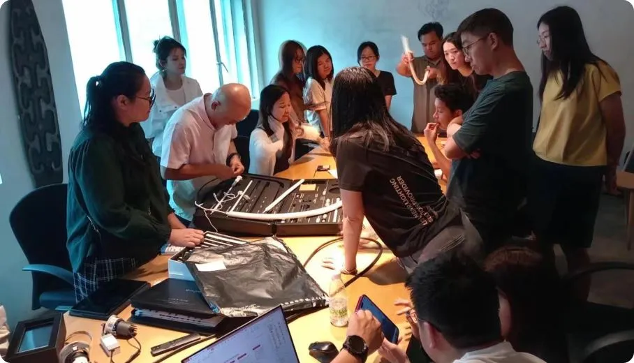 Offline Designer Salon Training - Branding - COLORS Lighting