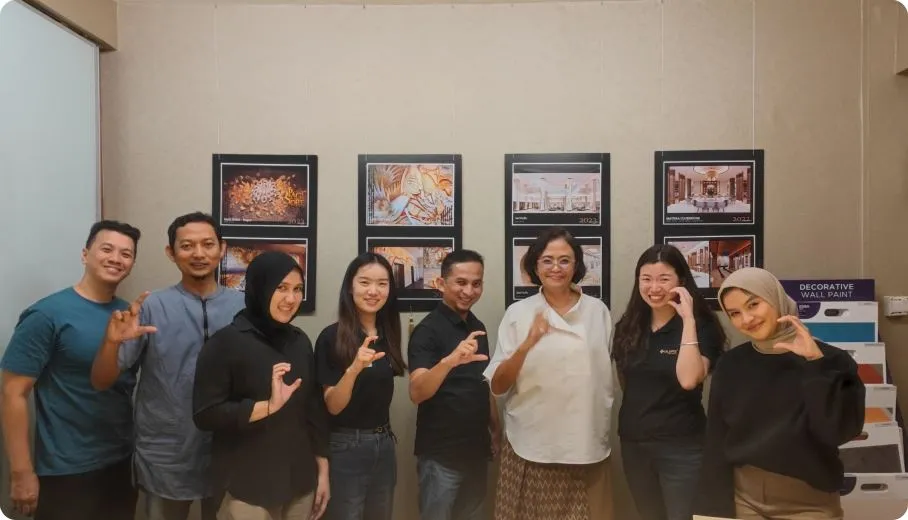 Offline Designer Salon Training - Branding - COLORS Lighting